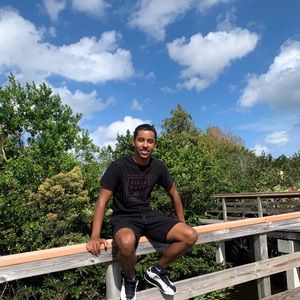 Meet your Posher, Angel